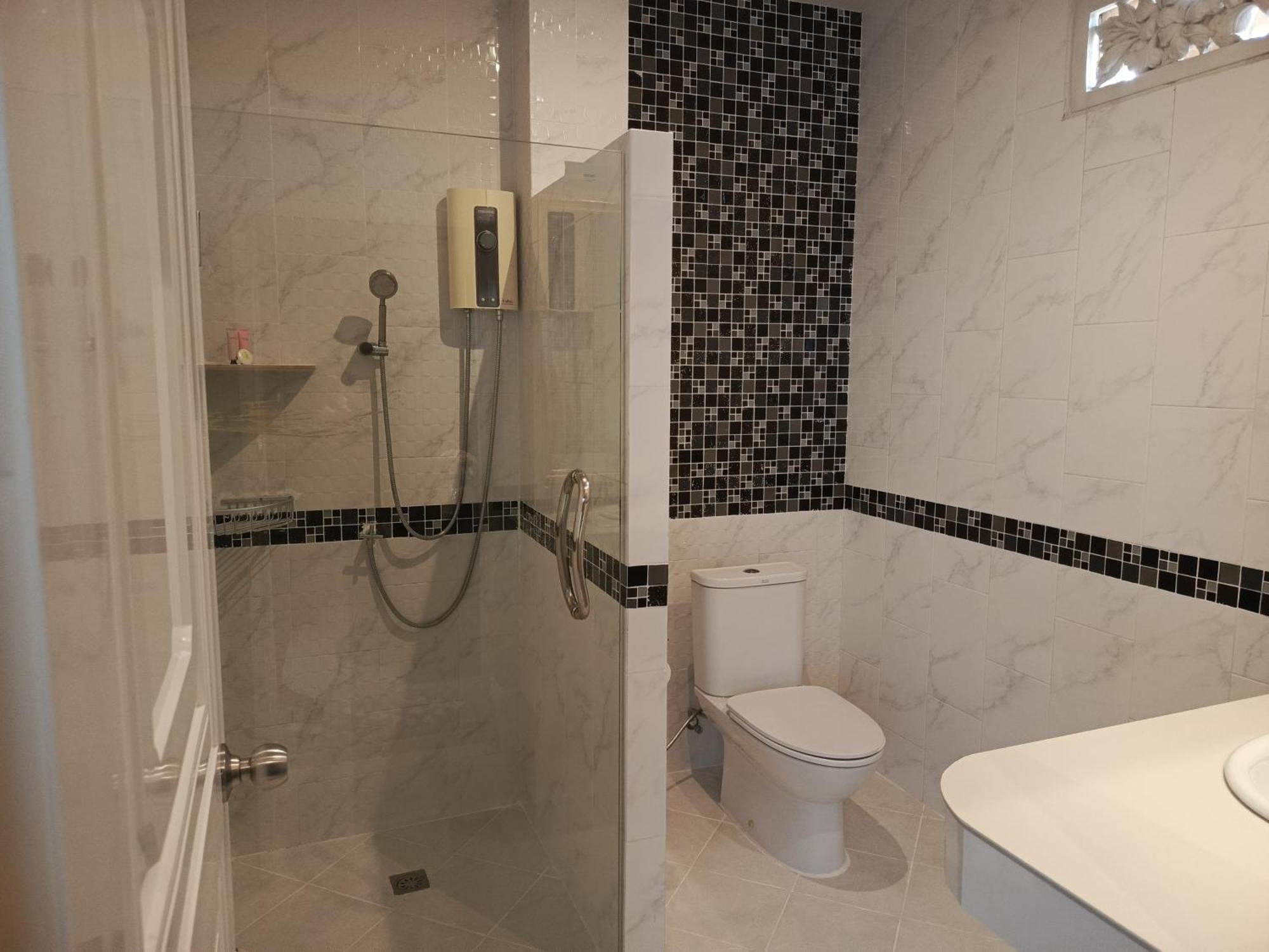 Klong Muang Beach Apartment Exterior photo